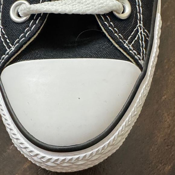 Converse Men's Black and White Sneakers - Picture 3 of 10